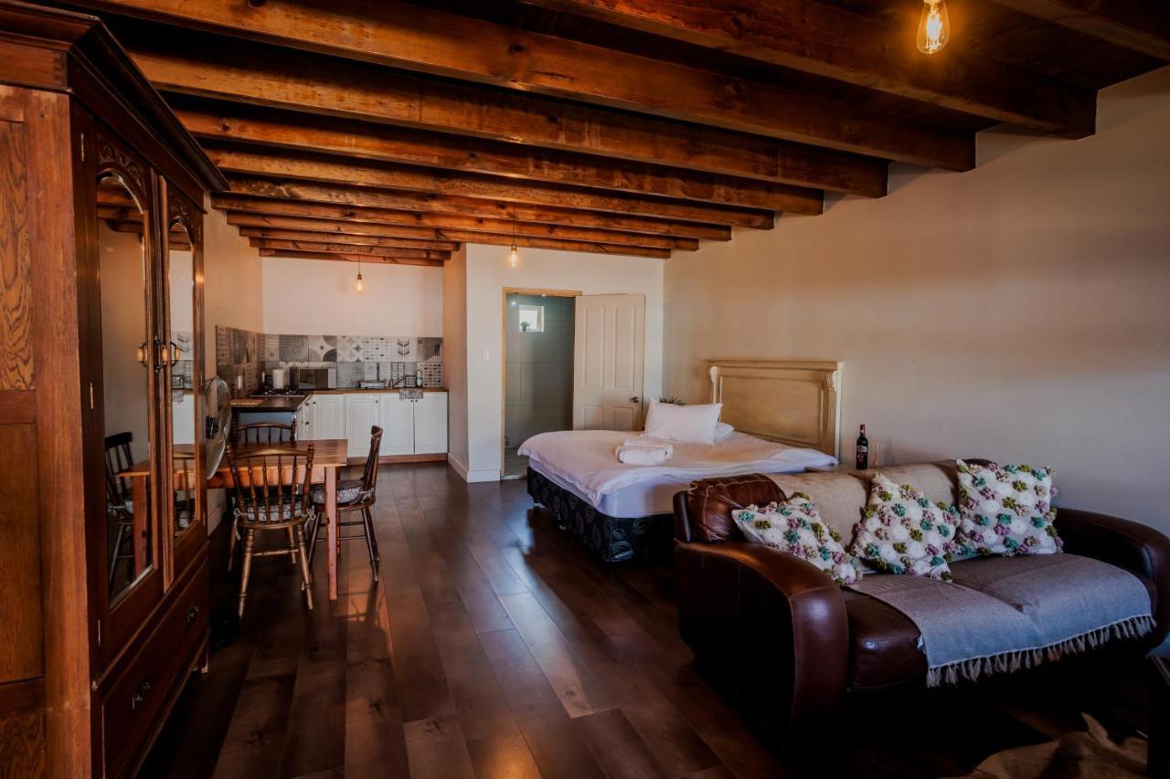 Barrel And Blues Inn Swellendam Esterno foto