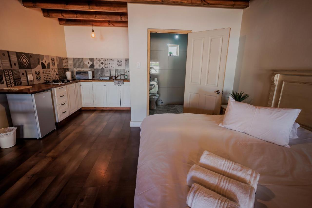 Barrel And Blues Inn Swellendam Esterno foto